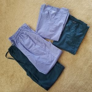 BOGO✨ 2 Sets of Scrubs (Size Small)